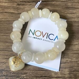NWT Novica white and cream quartz stretch bracelet w/ gold accented heart charm